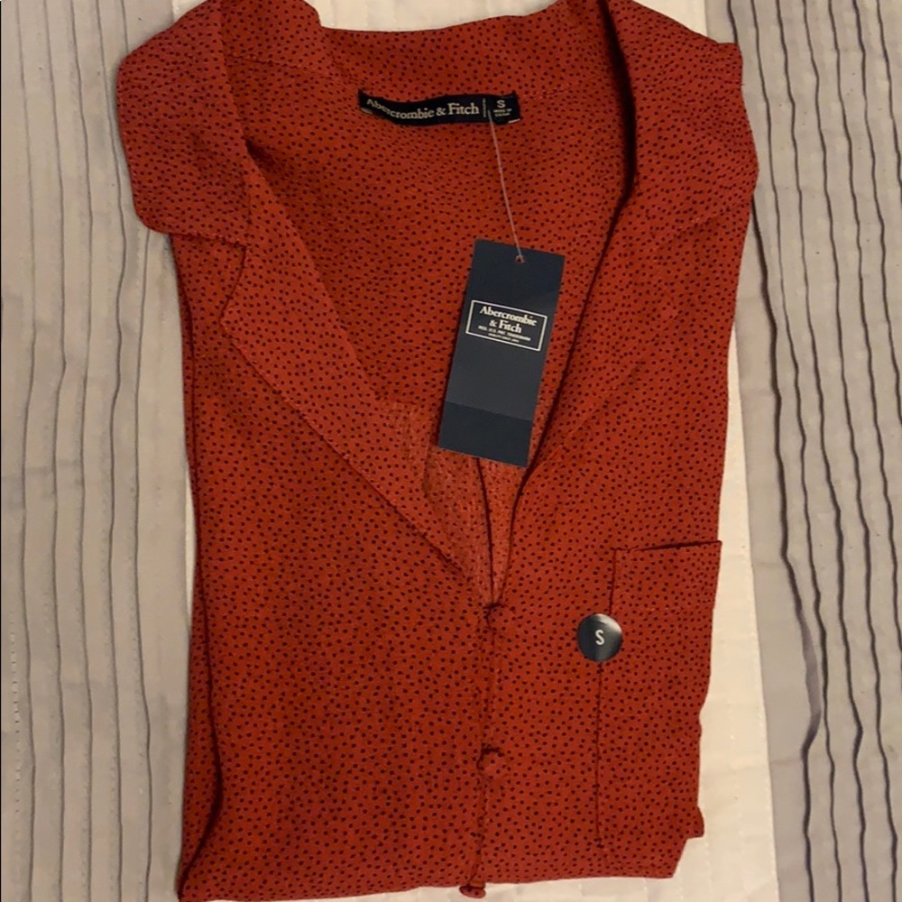 Button-up blouse - Picture 3 of 3